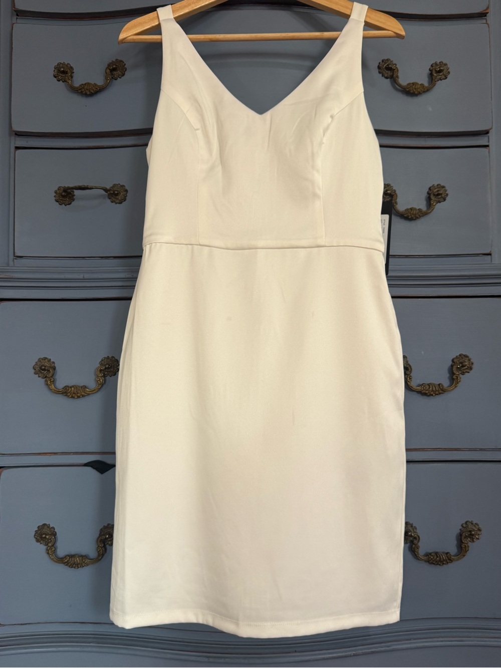 NWT Bebe Ivory White Bodycon Mini Dress Gold Zip Size M